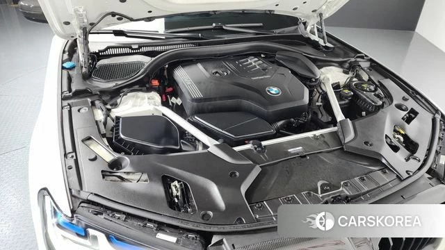 BMW 5 Series (G30) id 3892166 из Кореи 17