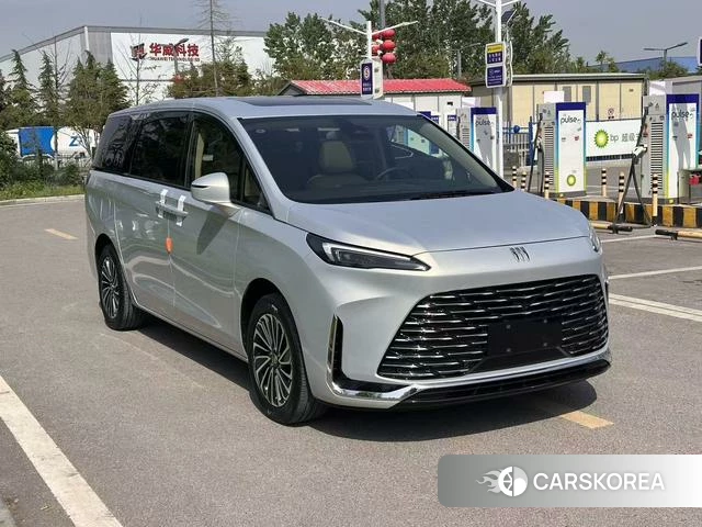 Buick GL8 PHEV id 4205708 из Китая 10