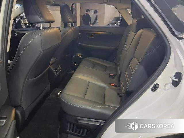Lexus NX300h id 4615496 из Кореи 17