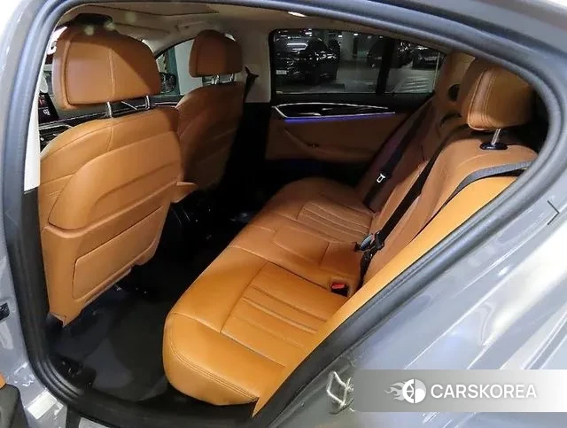 BMW 5 Series (G30) id 3443480 из Кореи 17