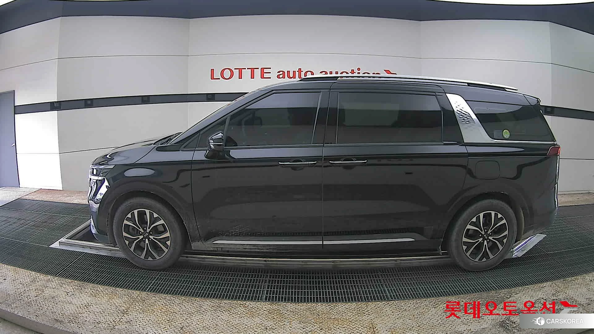 Kia Carnival id 3888387 из Кореи 34