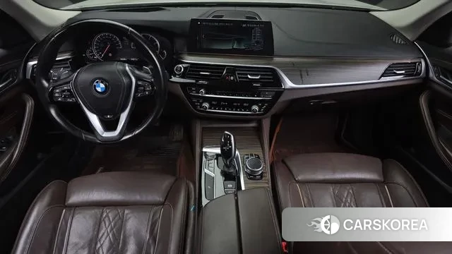 BMW 5 Series (G30) id 3761207 из Кореи 17