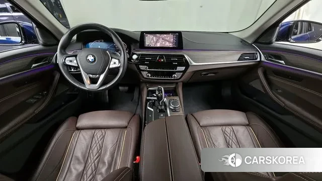 BMW 5 Series (G30) id 3449079 из Кореи 17