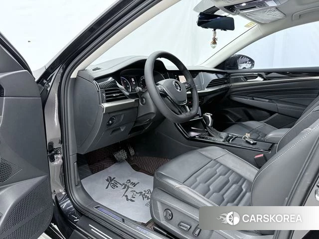 Volkswagen Passat PHEV id 4365850 из Китая 13