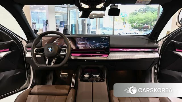 BMW 5 Series (G60) id 4206483 из Кореи 17