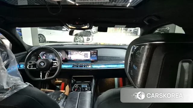 BMW 7 Series (G70) id 3041277 из Кореи 17