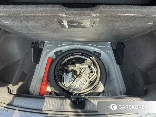 Audi Q2L id 4307560 из Китая 19