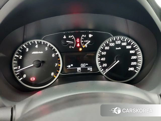 Nissan Xuan Yi id 4210873 из Китая 17