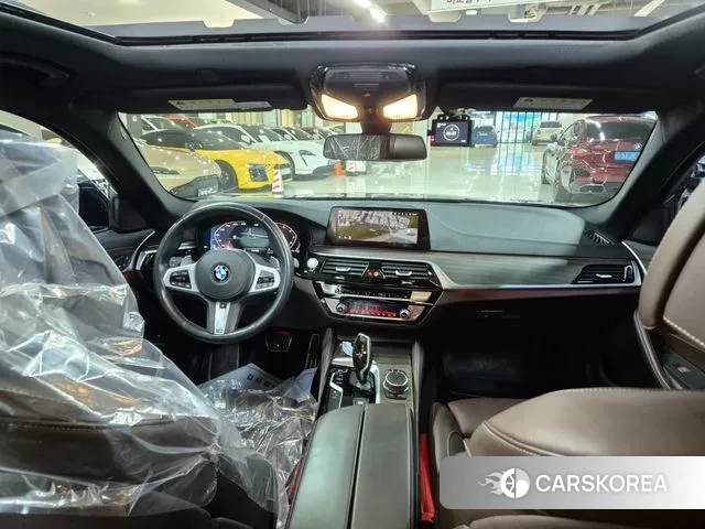 BMW 5 Series (G30) id 3570742 из Кореи 17