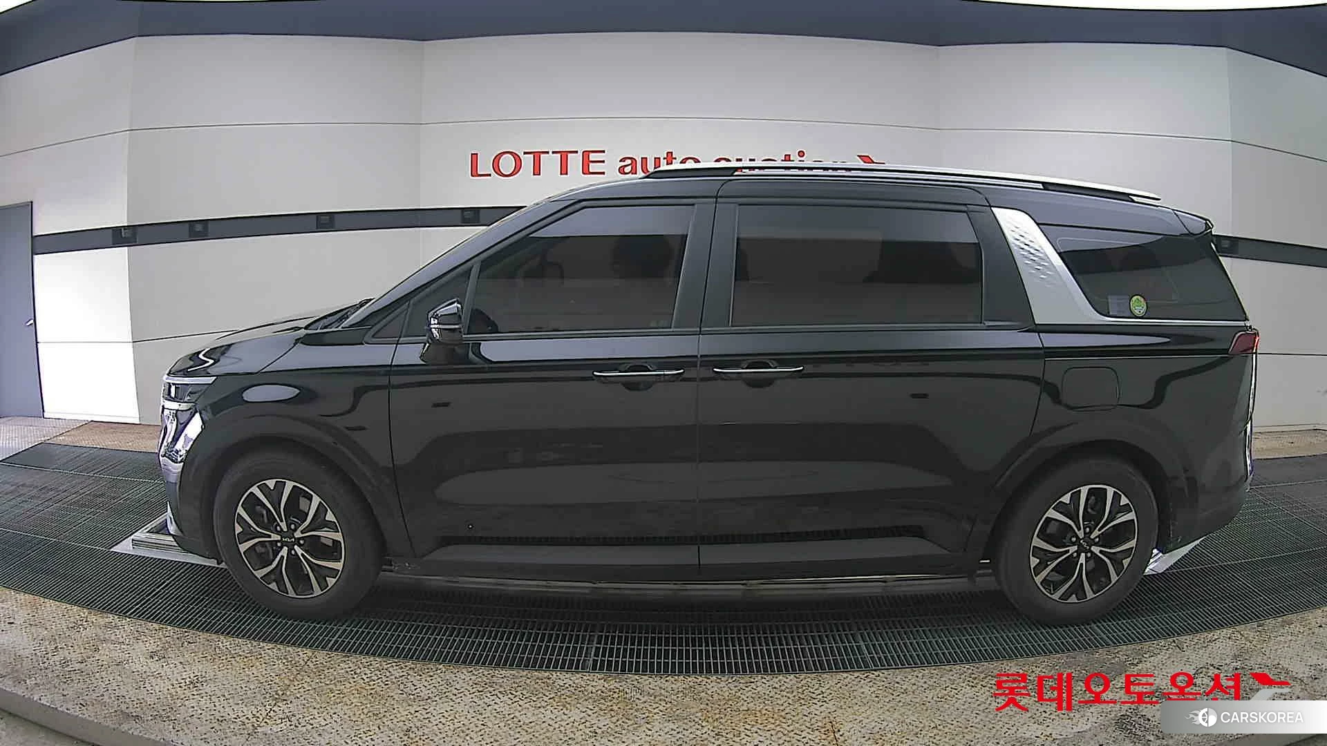 Kia Carnival id 3875683 из Кореи 34