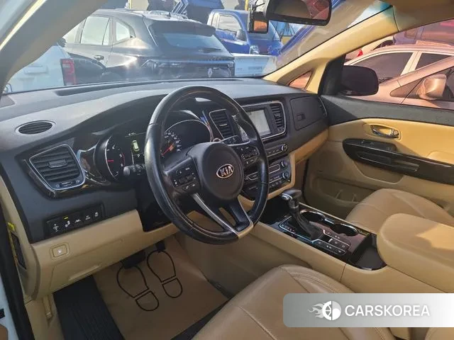 Kia The New Carnival id 3641251 из Кореи 17