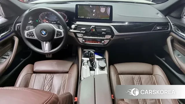 BMW 5 Series (G30) id 3300688 из Кореи 17