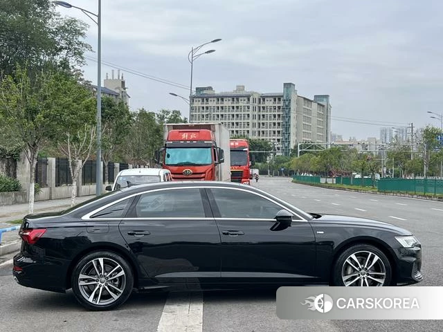 Audi A6L id 4399674 из Китая 29
