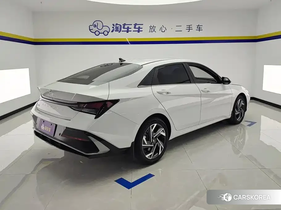Hyundai Elantra id 4576454 из Китая 13
