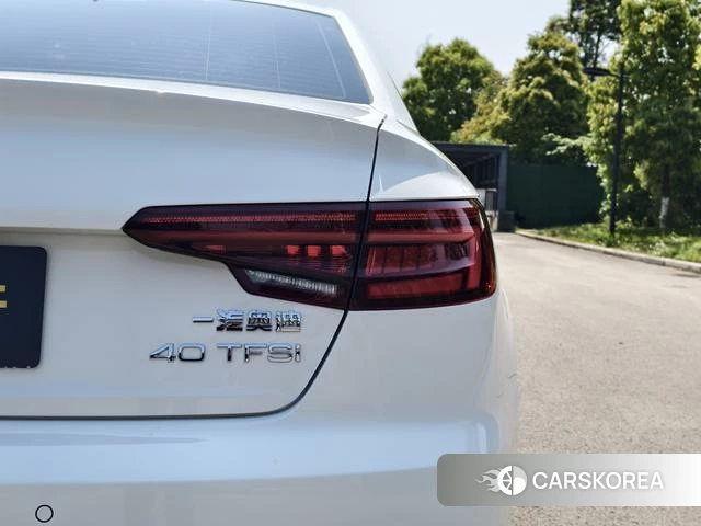 Audi A4L id 4216870 из Китая 22
