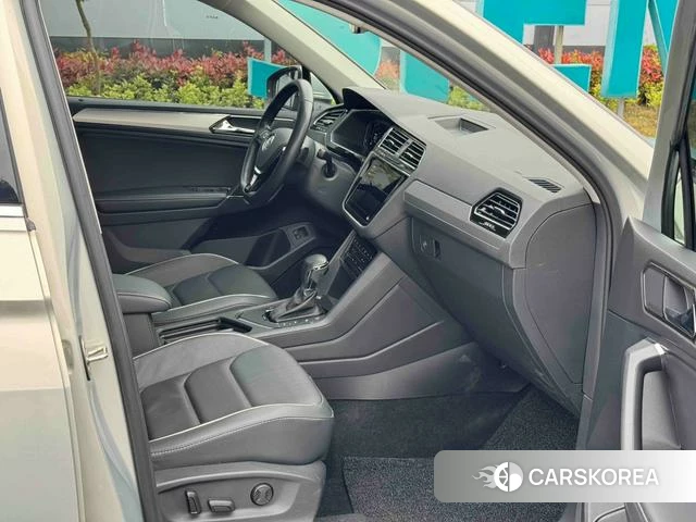Volkswagen Tiguan L PHEV id 4219272 из Китая 12