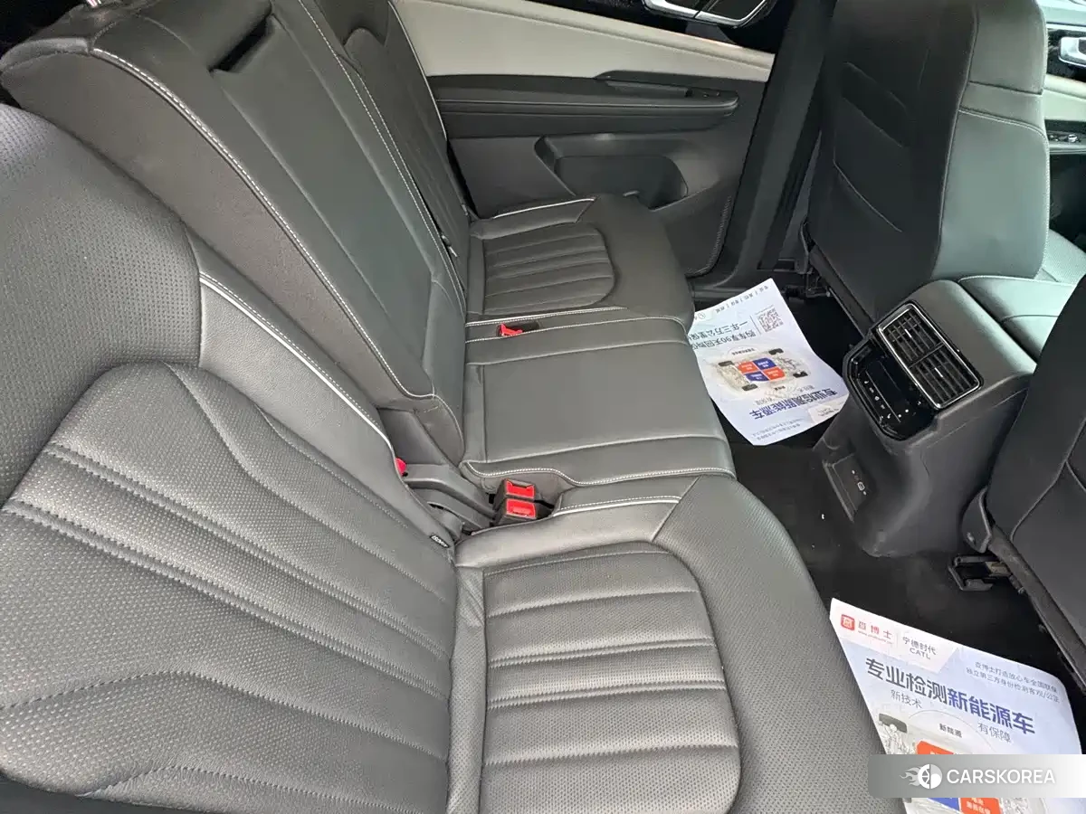 Volkswagen Touareg id 4629621 из Китая 14