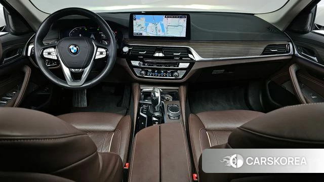 BMW 5 Series (G30) id 4402583 из Кореи 27