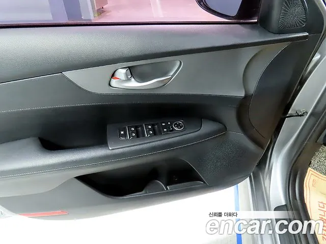 Kia Come New K3 id 2674289 из Кореи 17