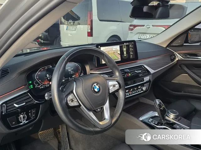 BMW 5 Series (G30) id 3448117 из Кореи 17