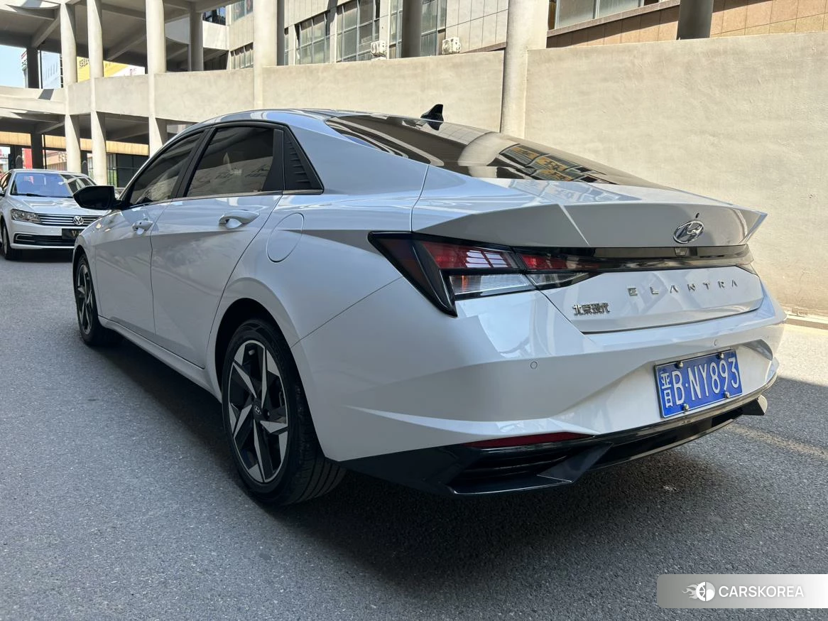 Hyundai Elantra id 4514797 из Китая 10
