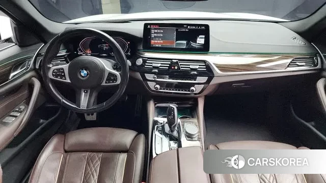 BMW 5 Series (G30) id 3427548 из Кореи 17