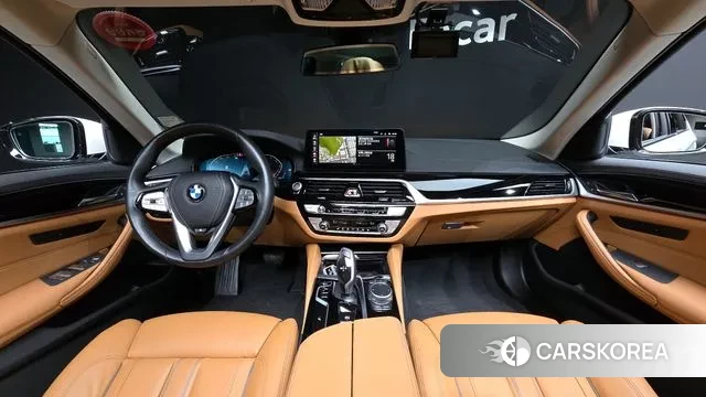 BMW 5 Series (G30) id 3043698 из Кореи 17