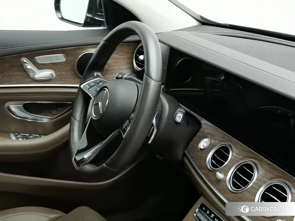Mercedes-Benz E-Class id 4628360 из Китая 21