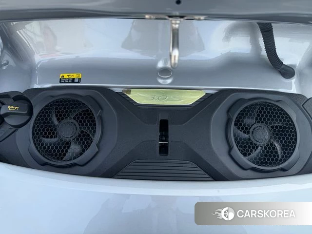 Porsche 911(992) id 3952943 из Кореи 17