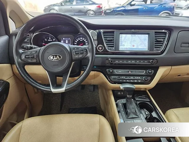 Kia All New Carnival id 3474901 из Кореи 17