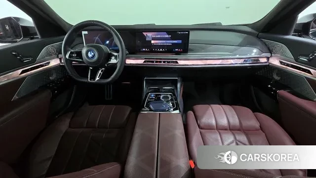 BMW i7 (G70) id 3599974 из Кореи 17