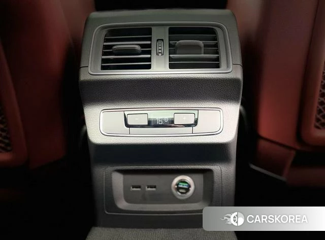 Audi Q5L id 4359485 из Китая 12