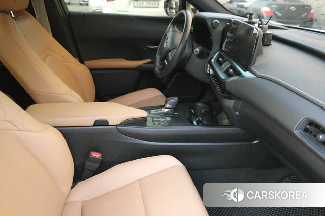 Lexus UX300h id 4280118 из Кореи 17