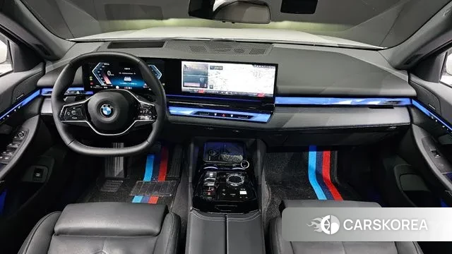 BMW 5 Series (G60) id 3538865 из Кореи 17