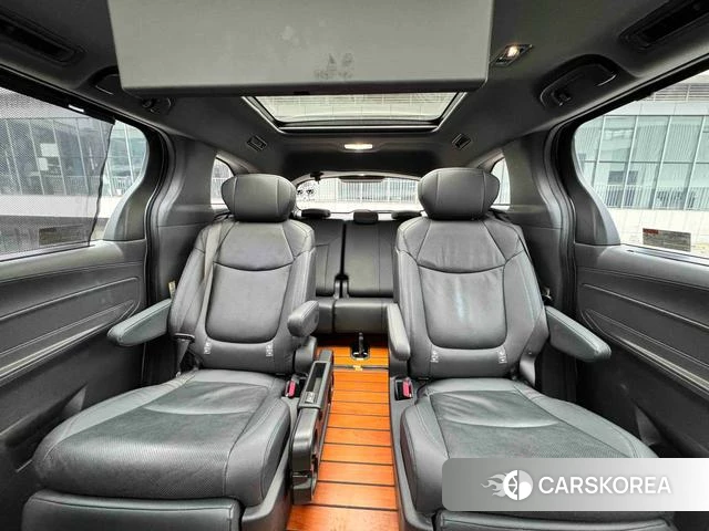 Toyota Saina id 4261003 из Китая 13