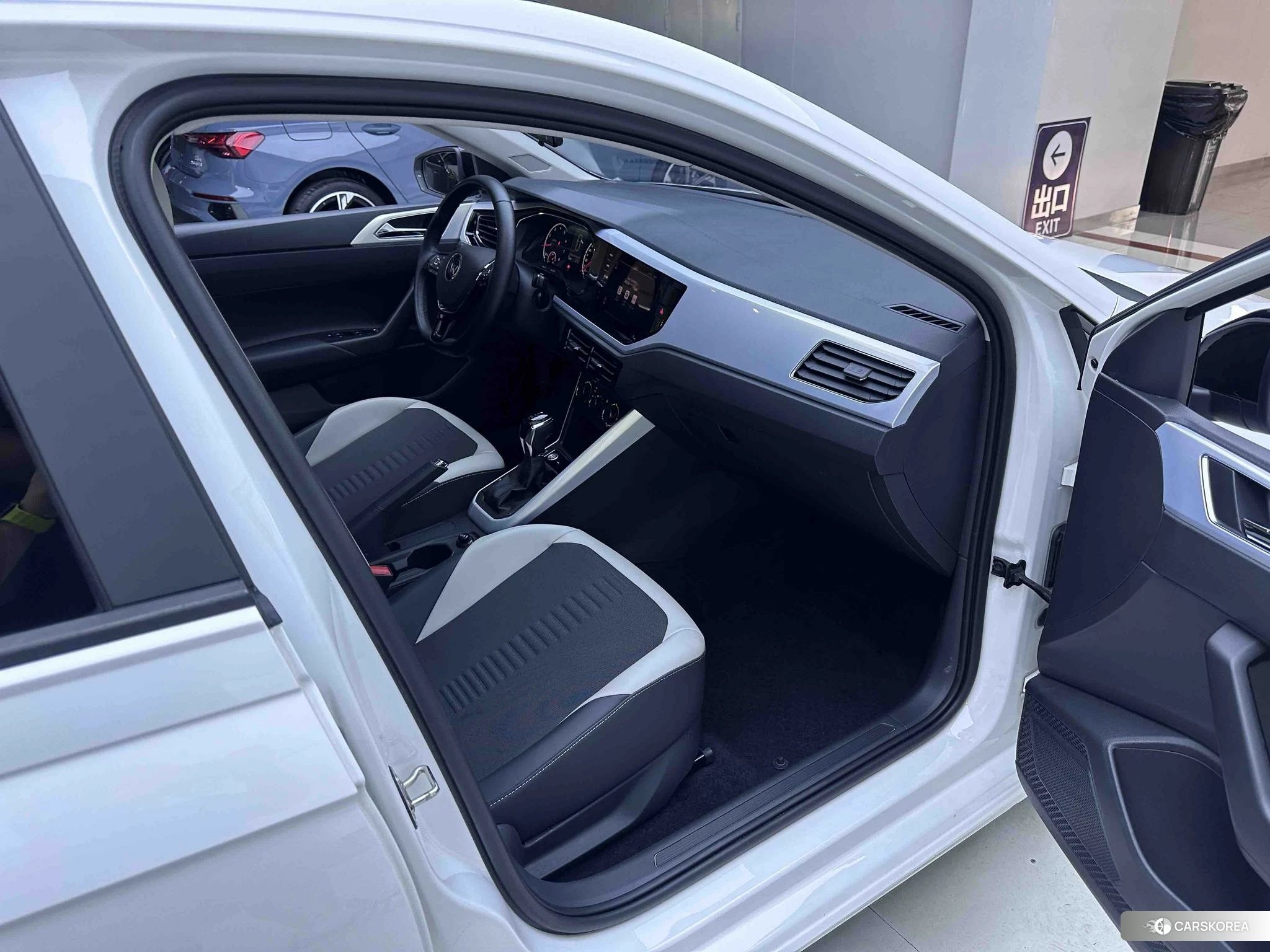 Volkswagen Polo id 4512546 из Китая 14