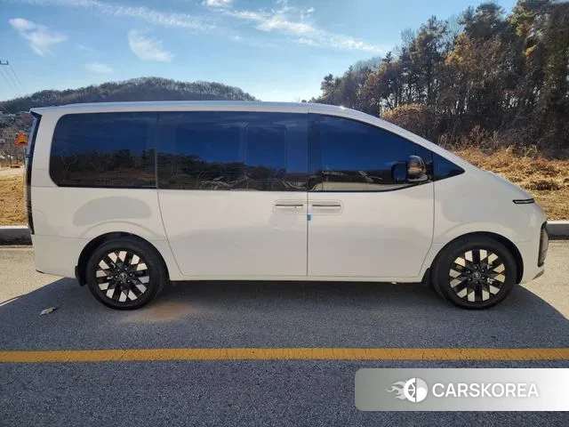 Hyundai Staria id 3451853 из Кореи 17