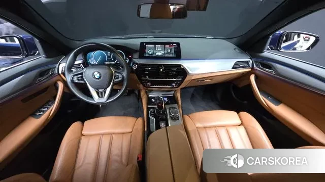 BMW 5 Series (G30) id 3004943 из Кореи 17