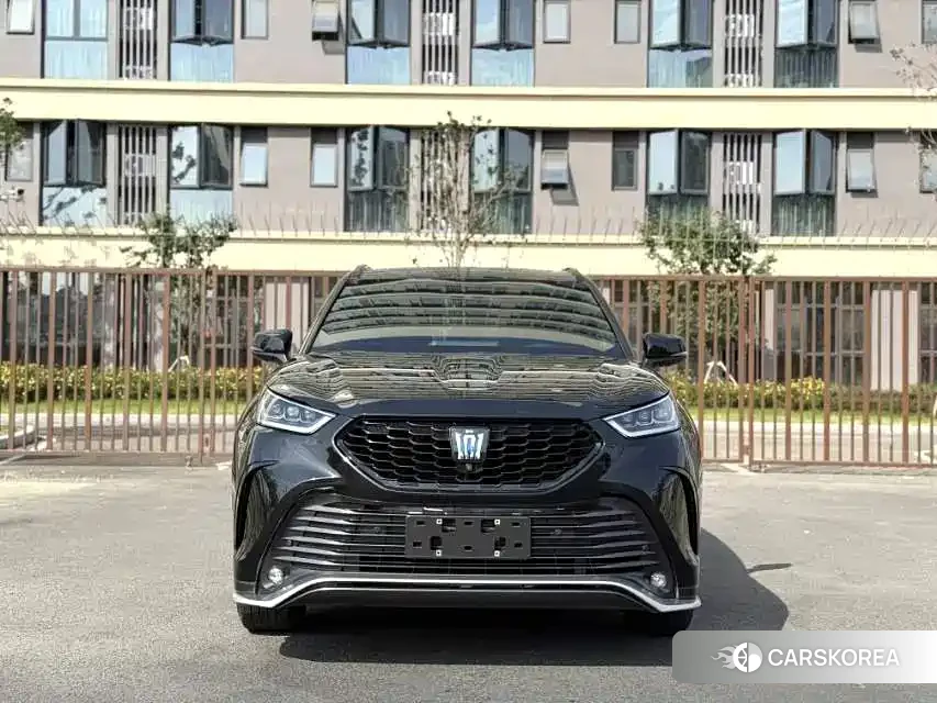 Toyota Crown id 4589218 из Китая 7