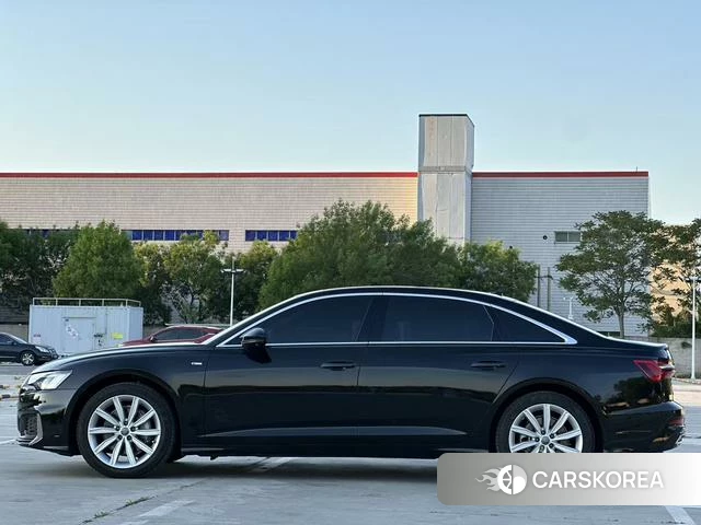 Audi A6L id 4299784 из Китая 12