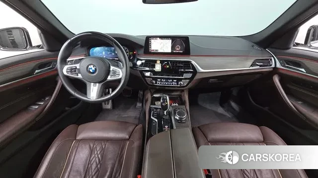 BMW 5 Series (G30) id 3018472 из Кореи 17