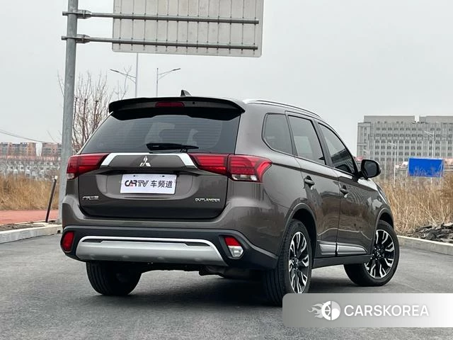 Mitsubishi  Outlander id 4207261 из Китая 21