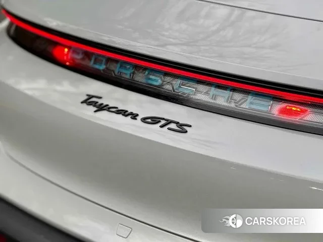 Porsche Taycan id 3476602 из Кореи 17