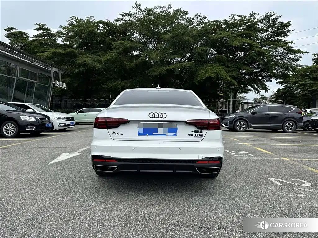 Audi A4L id 4679733 из Китая 7