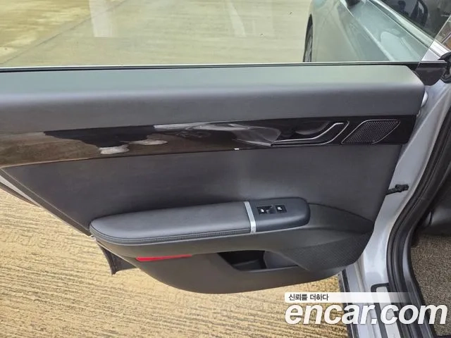 Hyundai Grandeur (GN7) id 2943580 из Кореи 14