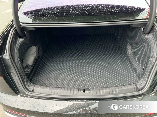 Audi A6L id 4258721 из Китая 12