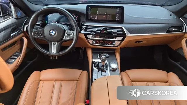 BMW 5 Series (G30) id 3355060 из Кореи 17