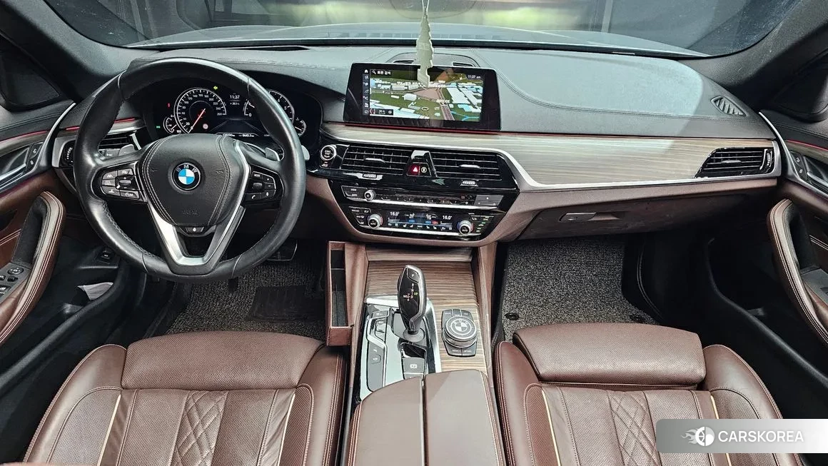 BMW 5 Series (G30) id 1794325 из Кореи 17