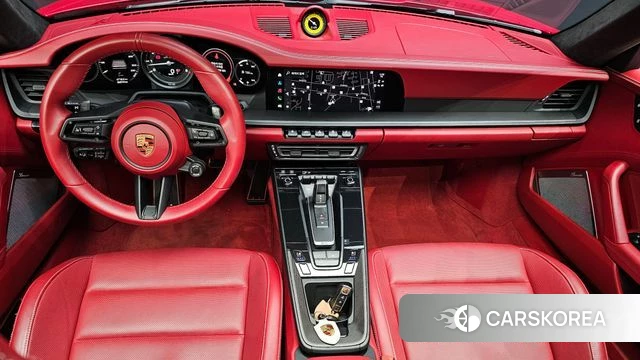 Porsche 911(992) id 3842251 из Кореи 17