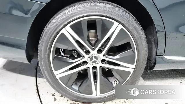 Mercedes-Benz C-Class W205 id 3677102 из Кореи 17